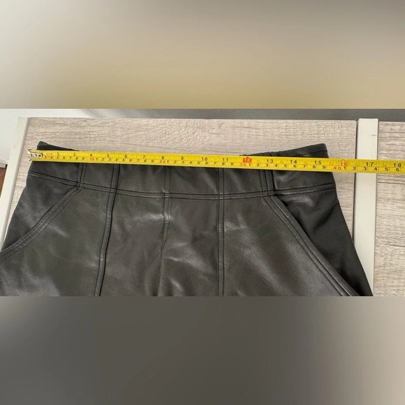 SPANX® Faux Leather Jogger Pants Black Pull On Rocker Chic Luxe Size XL - Picture 6 of 10